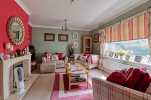 Lounge- click for photo gallery